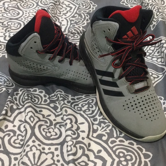 boys size 2 tennis shoes